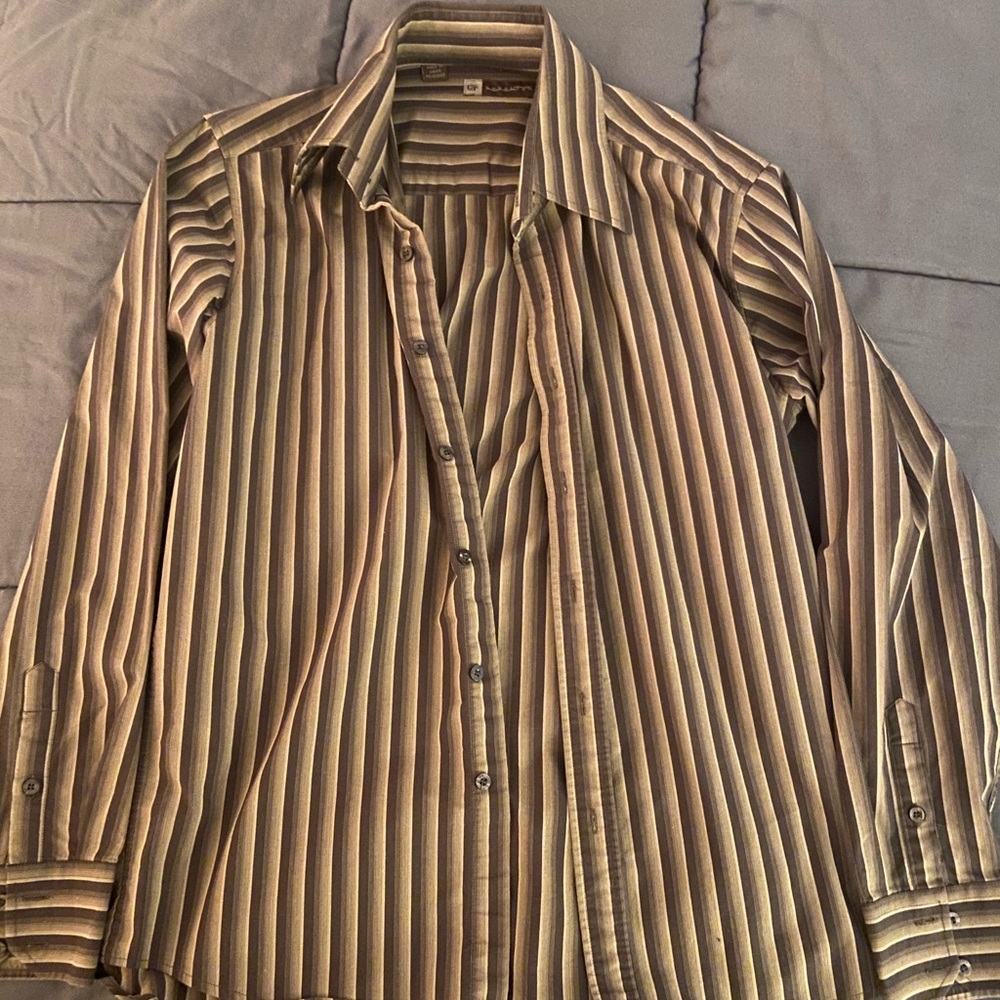 Men’s Tan and Brown Button Up